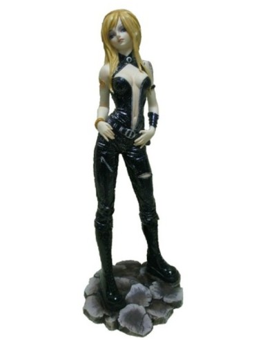 Statuette figurine femme cuir sexy modèle Bybet