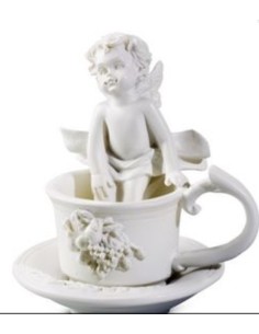 Figurine déco ange souriant sur sa tasse modèle Bolinda