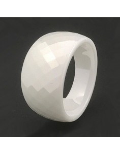 Bague anneau large en céramique facetée blanche Abbel