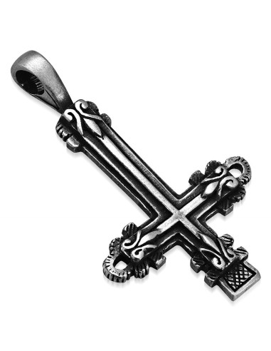 Pendentif croix inversée en étain