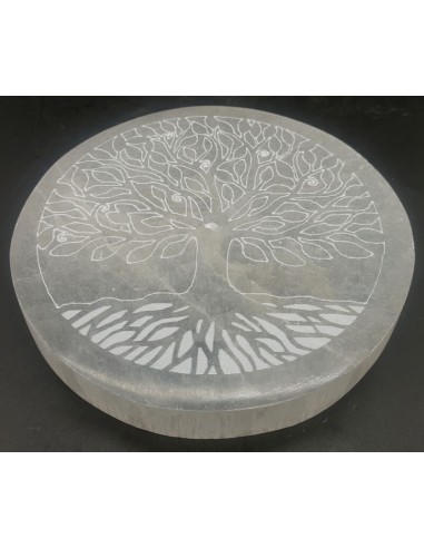 Sélénite en plaque de 10 cm avec un arbre de vie
