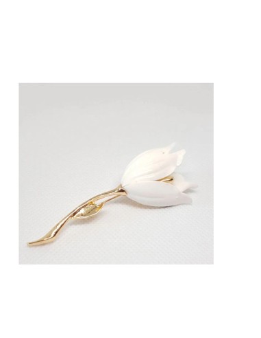 Broche  fleur blanche